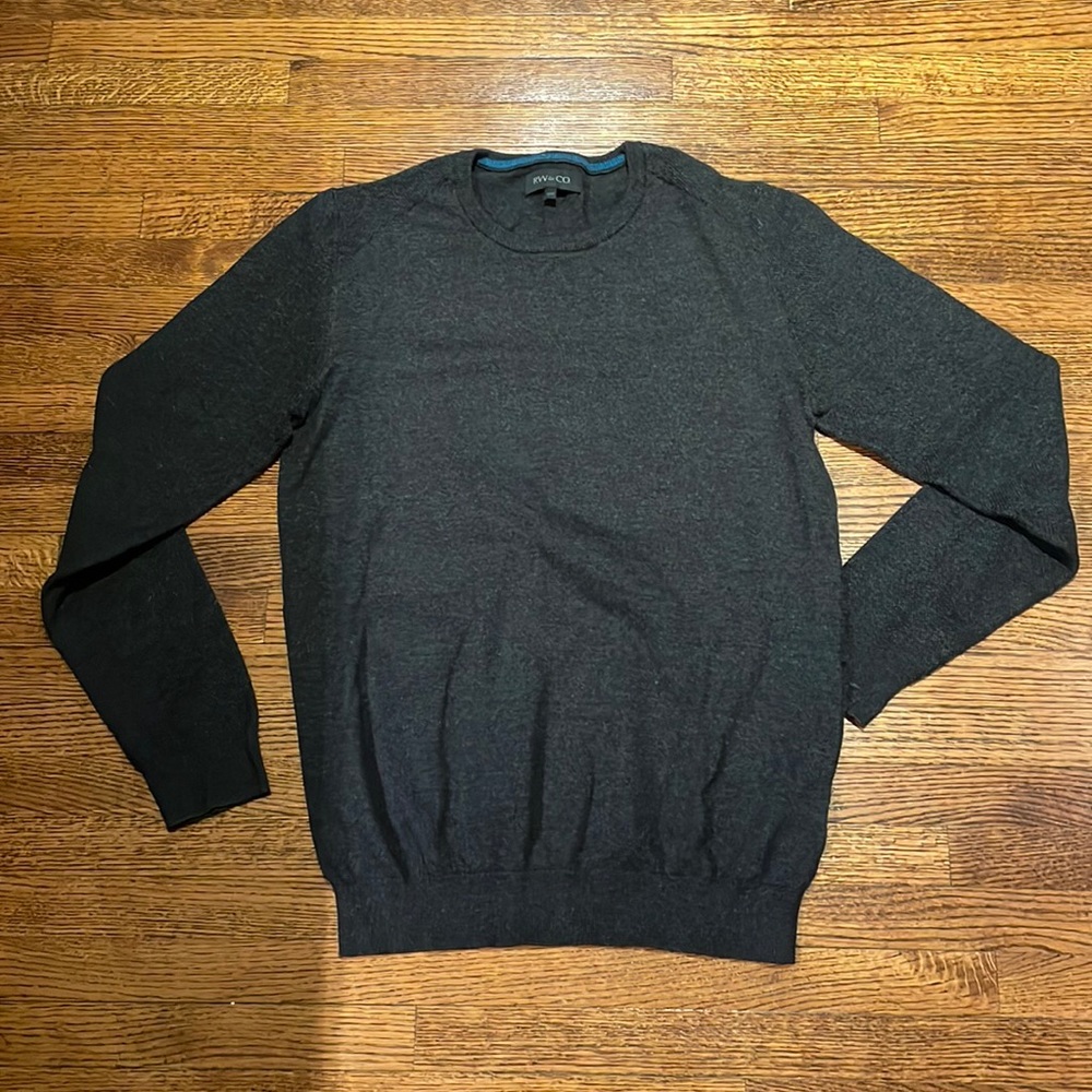 RW&Co men’s dark grey sweater - size M